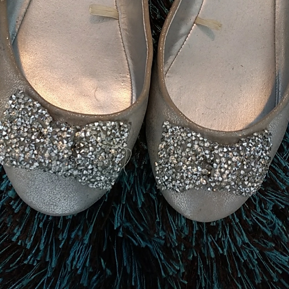 Flats - Picture 2 of 3